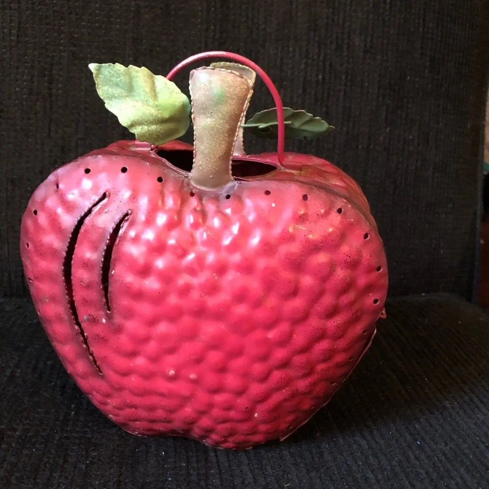 8065 Metal Apple Tea Light Candle holder Hangs Or Table/Desktop Grandma Cottage